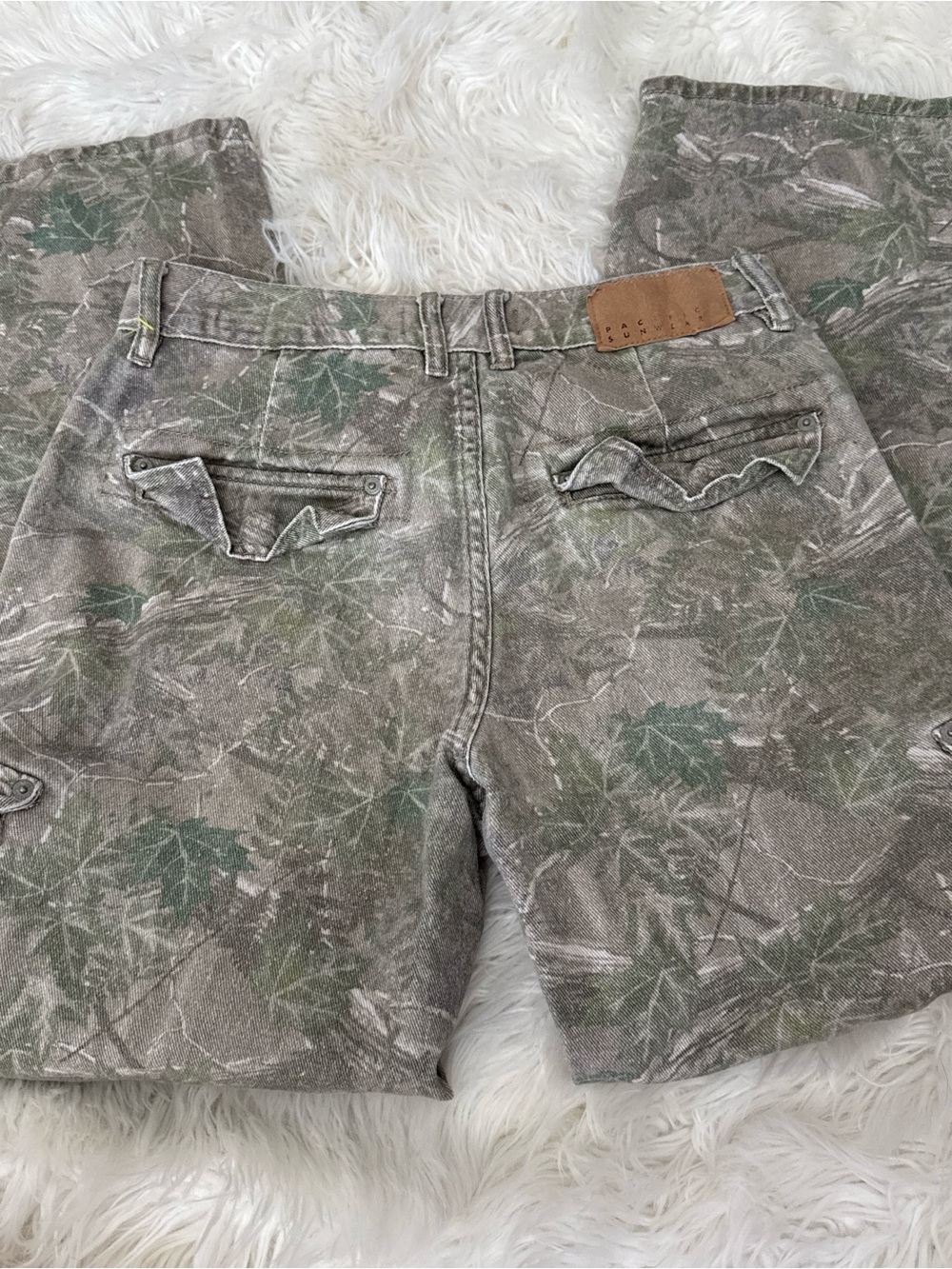 PacSun Women's Straight Leg Cargo Jeans in Brown/Green Camo - Picture 3 of 4